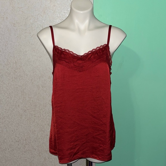 CAbi Tops - cabi maroon lace trim tank cami